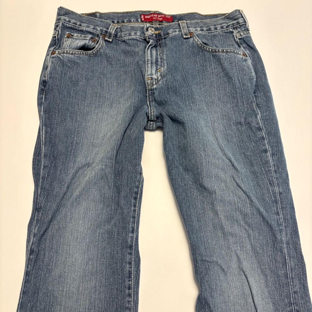 Levi's 515 Nouveau Boot Cut Jeans Women 14 Blue Medium Wash Mid Rise Denim - Picture 3 of 9